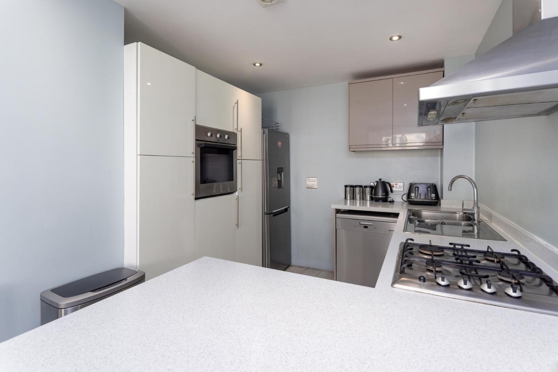 Flatzy - 3 Bedroom In Heart Of Centre